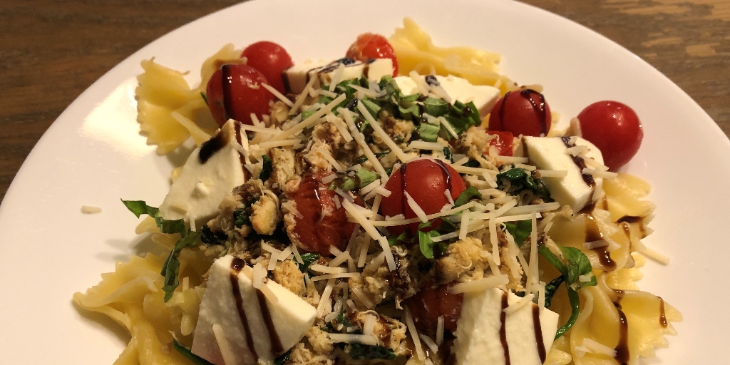 Meatless Friday Crab Caprese Pasta